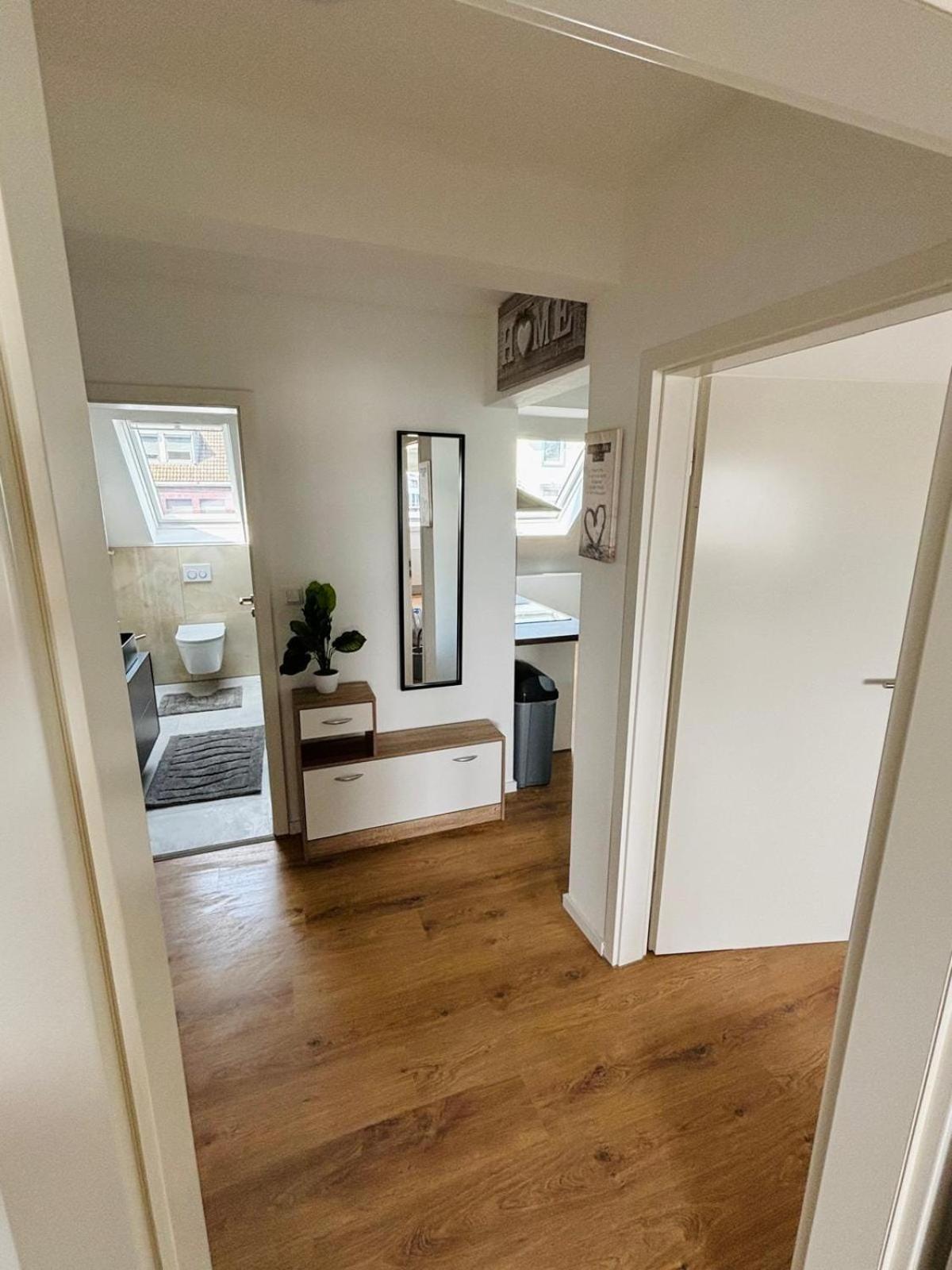 Apartment- Kernsaniert-duesseldorf Bilk Apartment