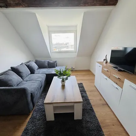 Apartment- Kernsaniert-duesseldorf Bilk *