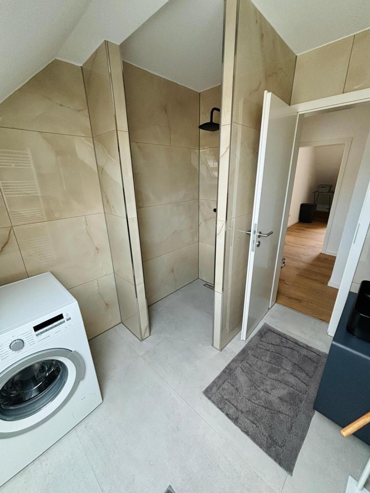 Apartment- Kernsaniert-duesseldorf Bilk Appartement