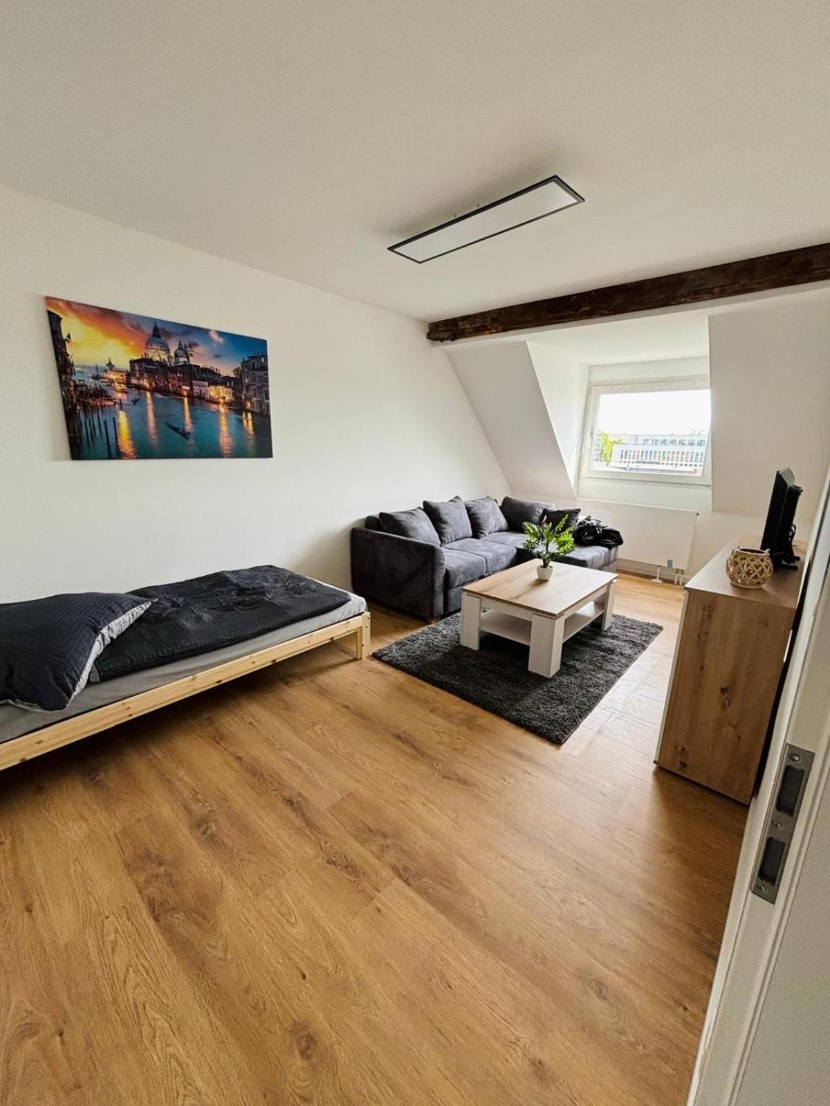 Apartment- Kernsaniert-düsseldorf Bilk Düsseldorf